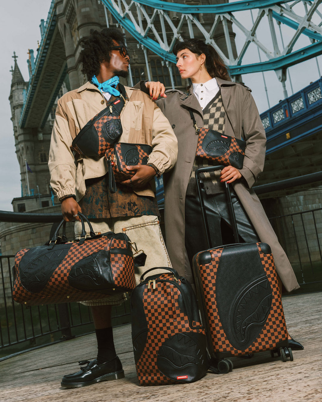 JETSTREAM SHADOW SAVVY CROSSBODY